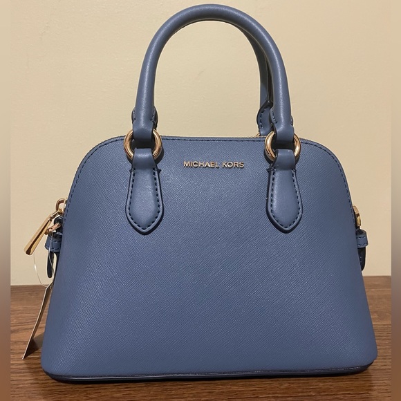 MICHAEL KORS
Veronica Extra-Small Saffiano Leather Crossbody Bag - Picture 9 of 11